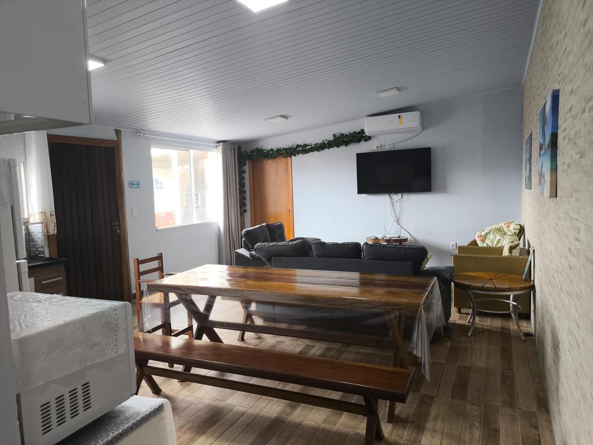 Casa Rustica, Ubatuba, 40 Metros Da Praia, Ar Condicionado, Area De Lazer, Wifi, Tv A Cabo, Equipada
