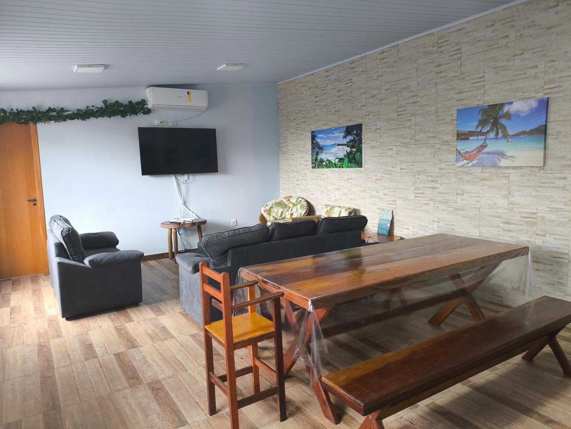 Casa Rustica, Ubatuba, 40 Metros Da Praia, Ar Condicionado, Area De Lazer, Wifi, Tv A Cabo, Equipada Casa de férias
