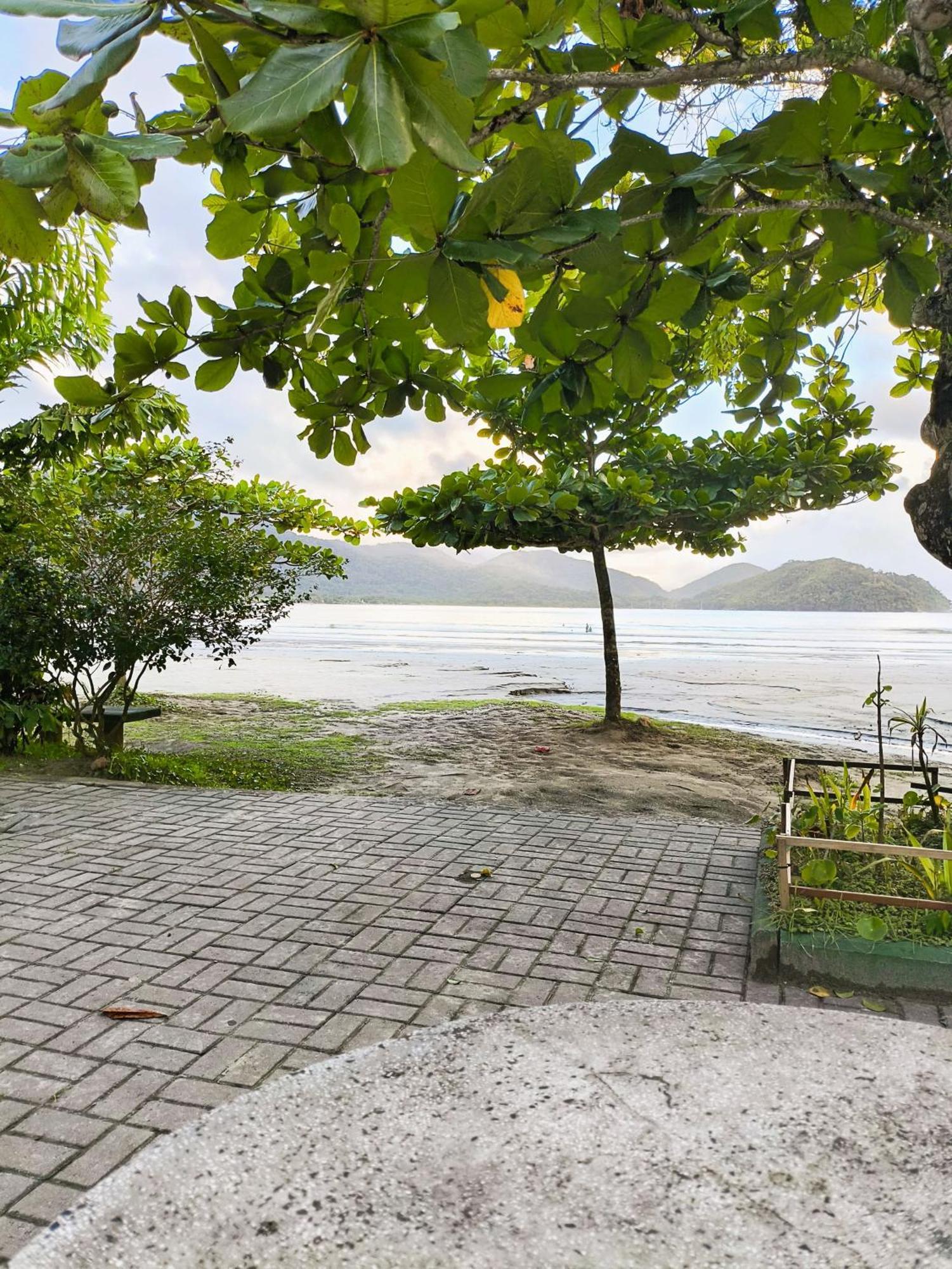 Casa Rustica, Ubatuba, 40 Metros Da Praia, Ar Condicionado, Area De Lazer, Wifi, Tv A Cabo, Equipada Casa de férias *
